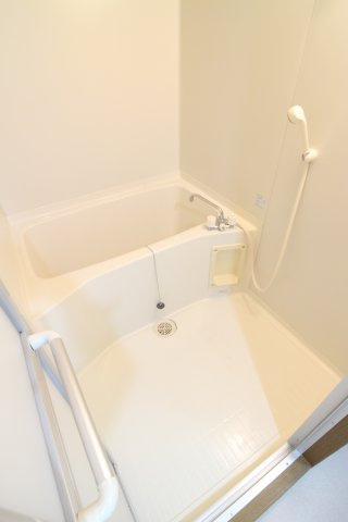 サンパレス東須磨の浴室