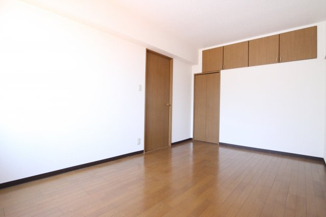 サンパレス東須磨の寝室