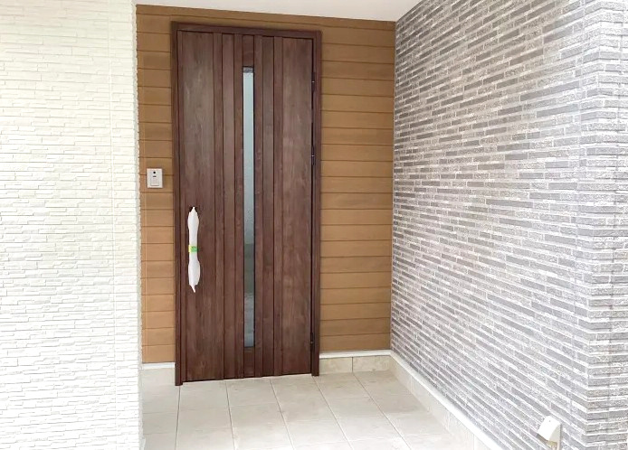 西区観音新町1丁目　№35955の外観|茶を基調とした
落ち着きのある玄関です。