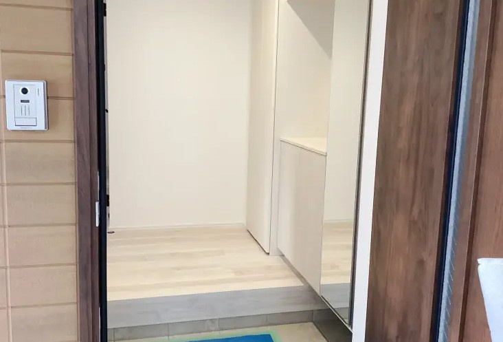 西区観音新町1丁目　№35955の玄関|飾り棚を利用して
お客様をおもてなしできます。