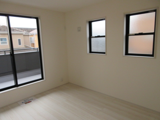 【仲介手数料無料】新築戸建　熊谷市石原1-53（全1棟）の洋室