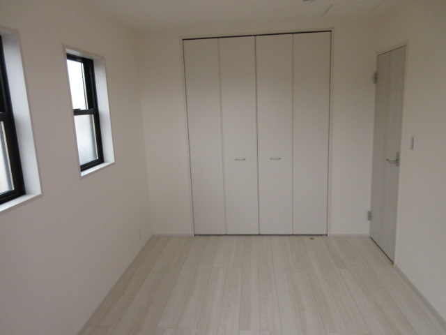 【仲介手数料無料】新築戸建　熊谷市石原1-53（全1棟）の洋室