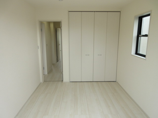 【仲介手数料無料】新築戸建　熊谷市石原1-53（全1棟）の洋室