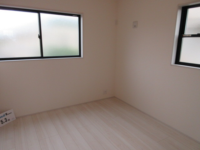 【仲介手数料無料】新築戸建　熊谷市石原1-53（全1棟）の洋室