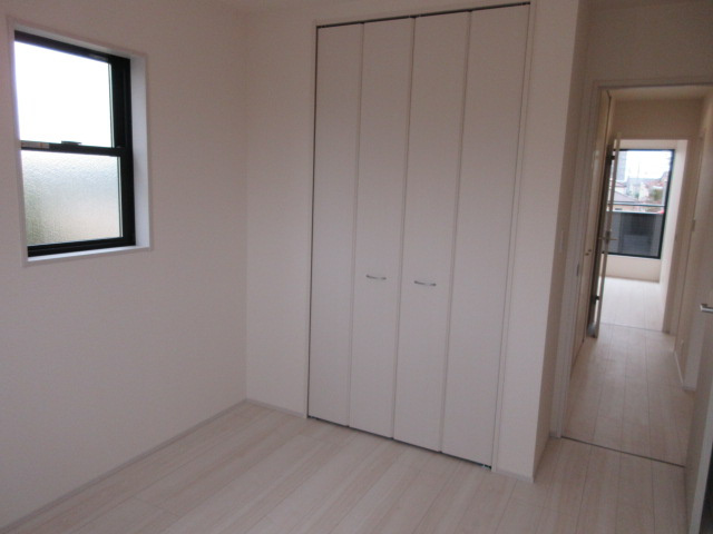 【仲介手数料無料】新築戸建　熊谷市石原1-53（全1棟）の洋室