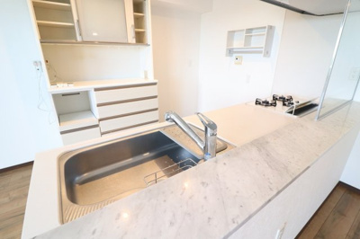 【居間・リビング】 | アレイール首里テラスヴュー