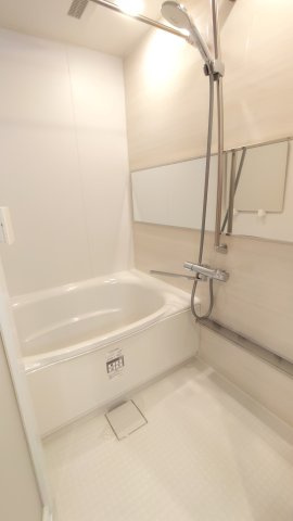 シャルム小阪壱番館の浴室