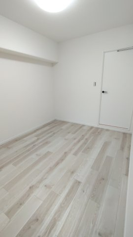 シャルム小阪壱番館の洋室