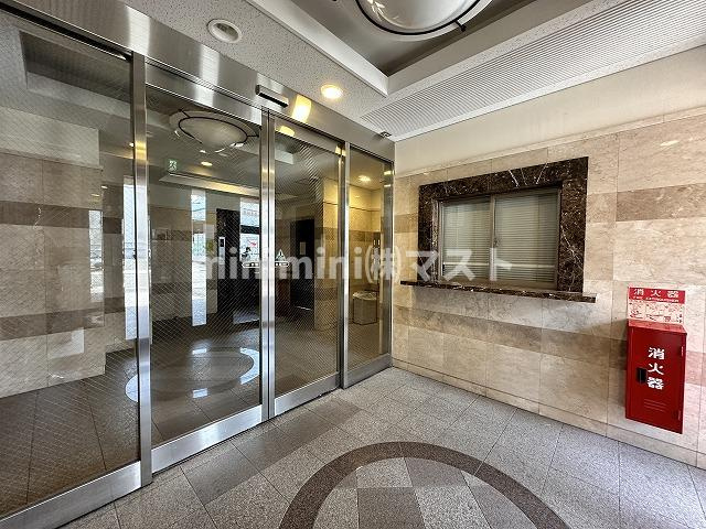 サムティ阿波座Lussoのロビー