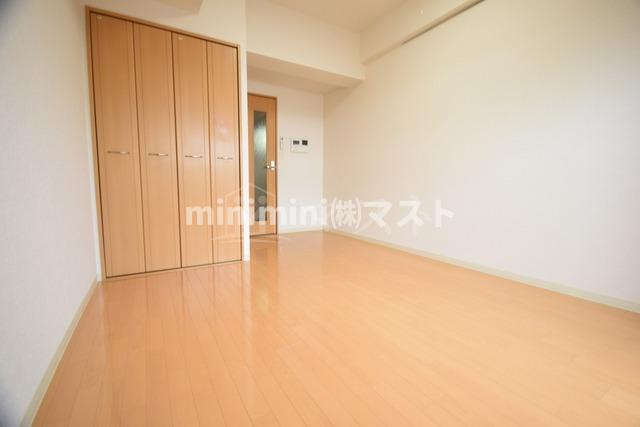 サムティ阿波座Lussoの居間・リビング