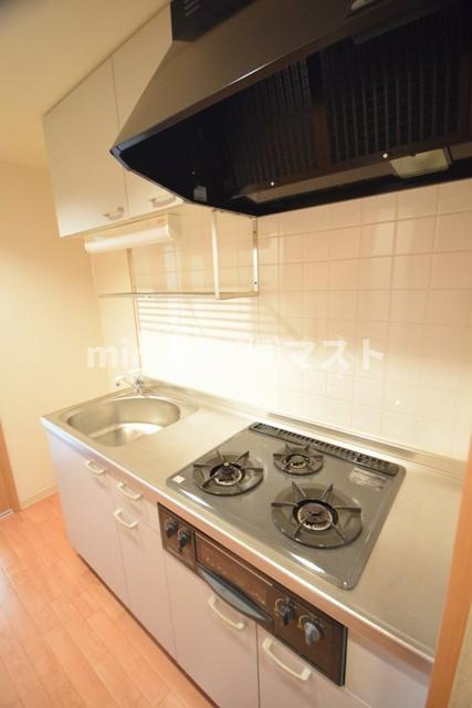 サムティ阿波座Lussoのキッチン