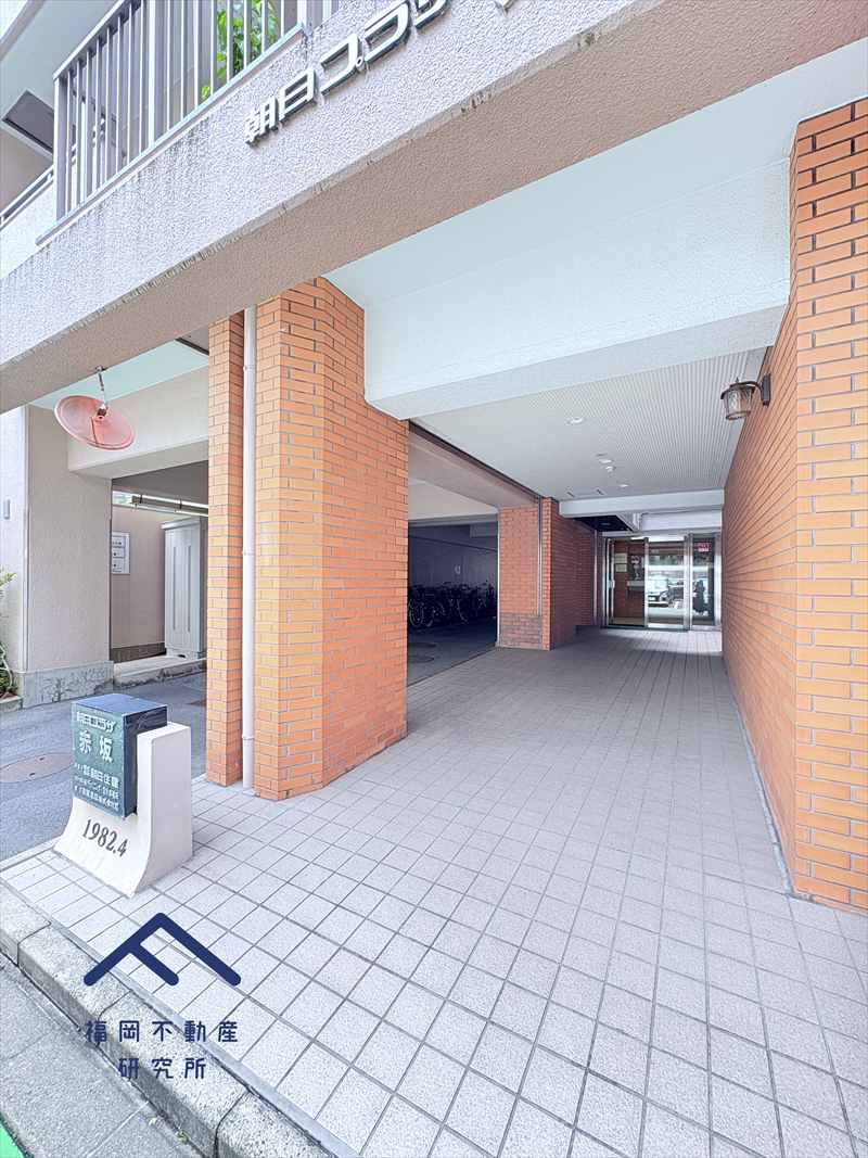 朝日プラザ赤坂のエントランス