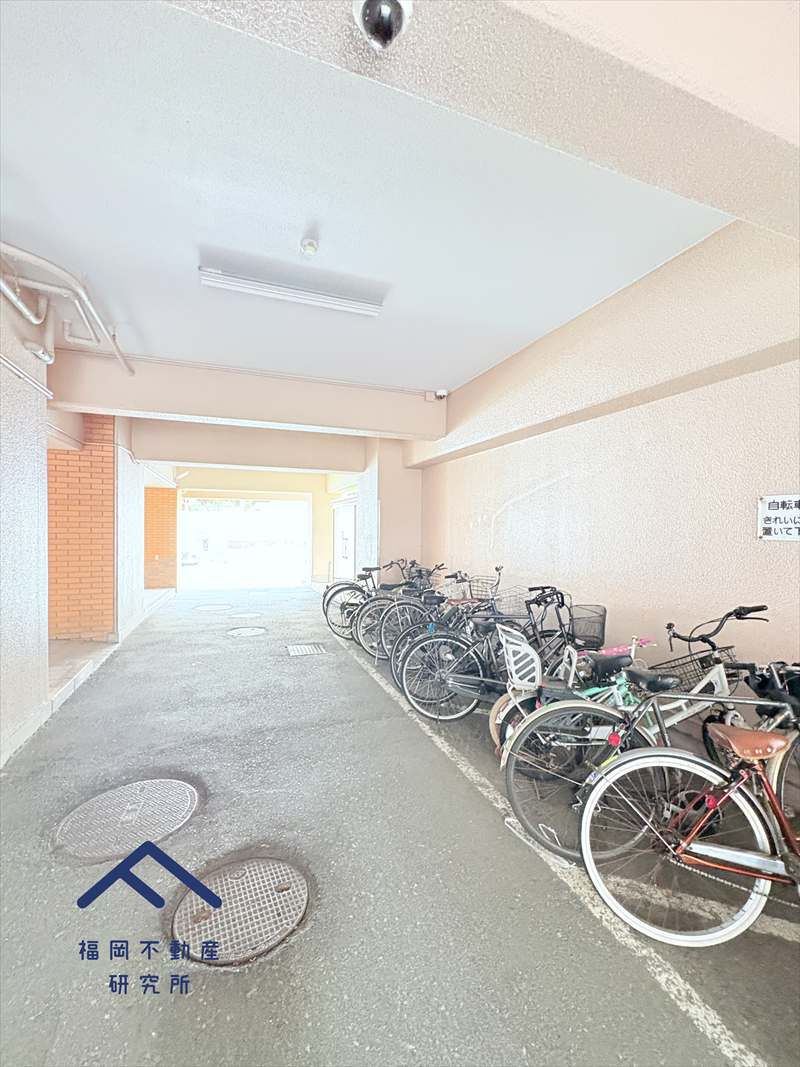 朝日プラザ赤坂の駐車場