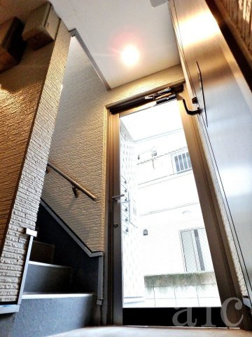 ひかりコーポハイムの外観|オートロックエントランス