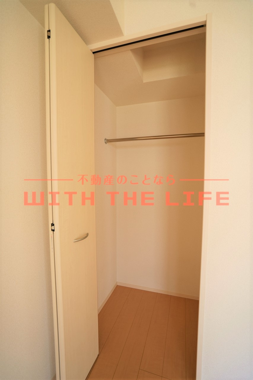 アルル【10，000円キャッシュバック対象物件】の収納|こまごまとしたものを収納できそうですね