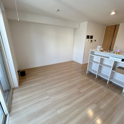 【居間・リビング】 | メゾンシャトー神照