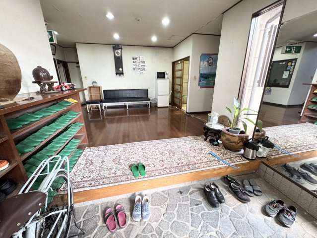 旅館としても福祉施設としても良し！今ならお得！栃木県さくら市葛城テナント募集！の玄関|落ち着いた玄関です