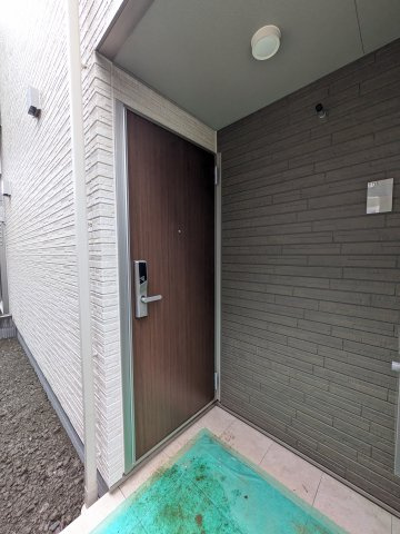 ヴィラ大雅B棟の玄関