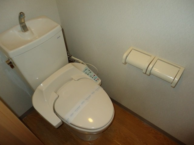 ラ・ヴィータ高取北のトイレ|シャワー付トイレ