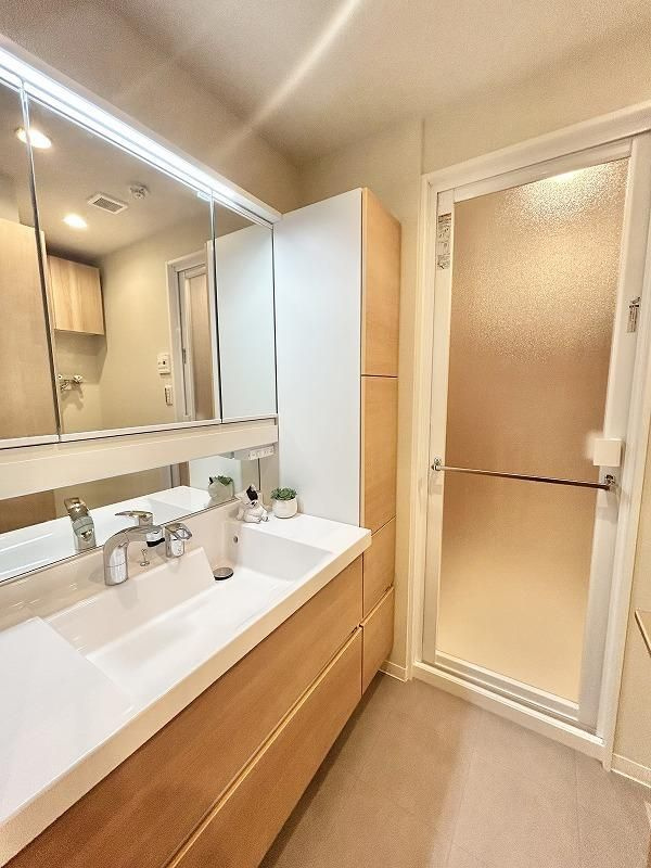 カインドステージ横浜台町の洗面所