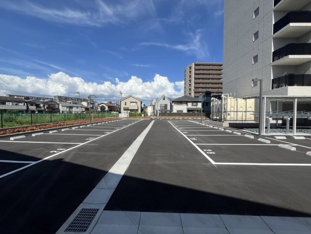 プレジオ永和ASIANの駐車場
