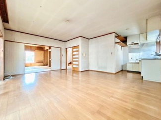 【居間・リビング】 | 白岡市彦兵衛　中古戸建