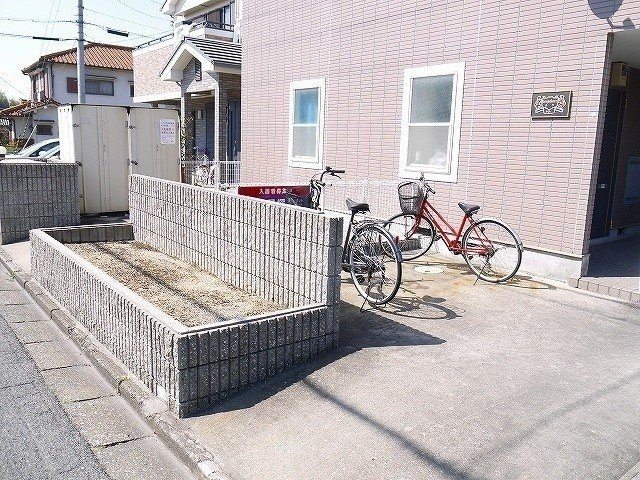 レオパレスカサのその他共用部分|自転車置き場