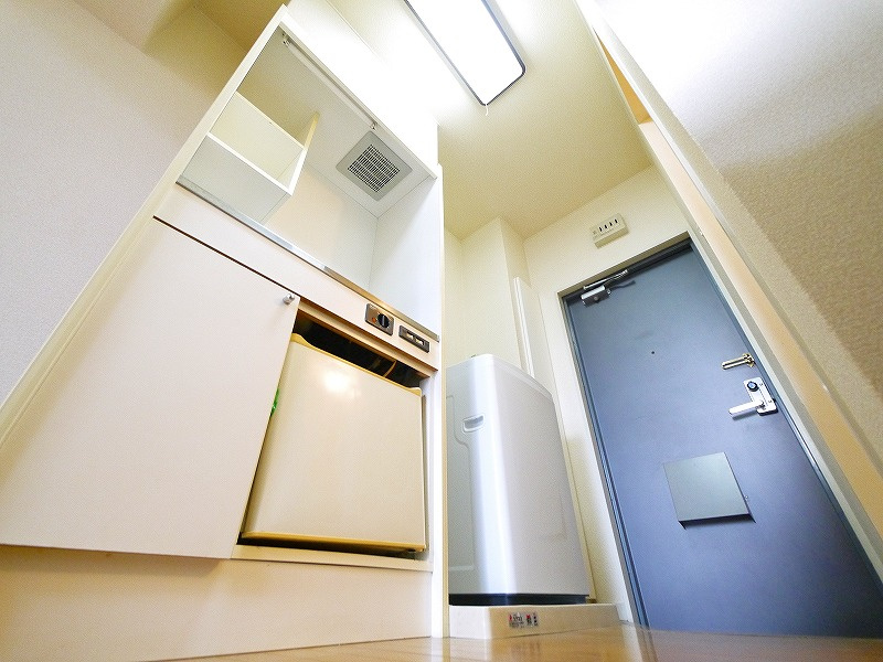 レオパレスカサの玄関|落ち着いた玄関です