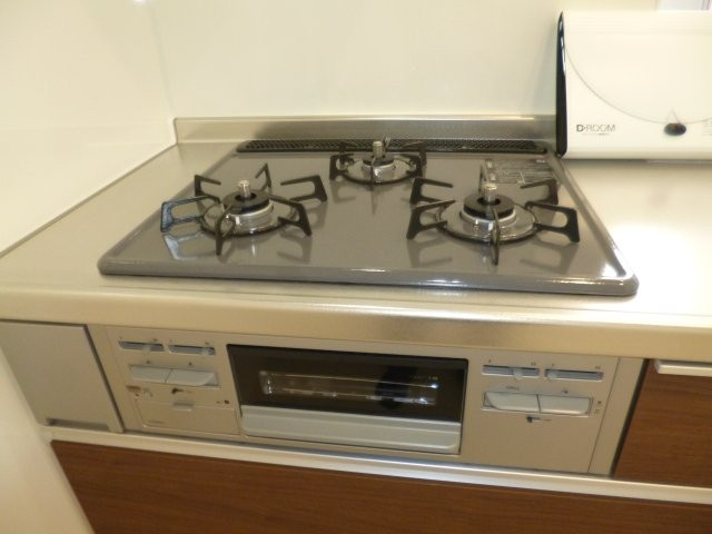 HOPE LODGE Kのキッチン|3口ガスコンロ