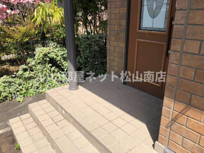 【エントランス】 | シャトレー･マルタ