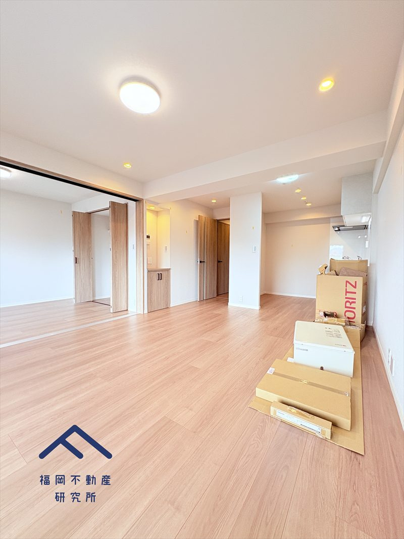 日商岩井福陵マンションの居間・リビング