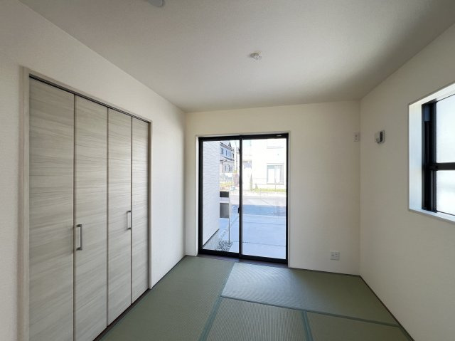 橿原市曽我町７期の和室|洋風和室4.5帖　押入収納付き