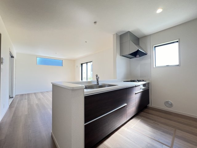 橿原市曽我町７期のキッチン|料理が楽しみになりそうな対面式システムキッチン