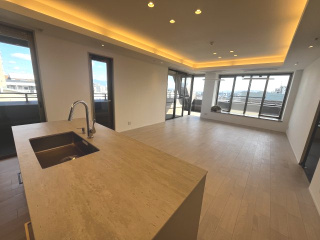 アダージュ薬院弐番館