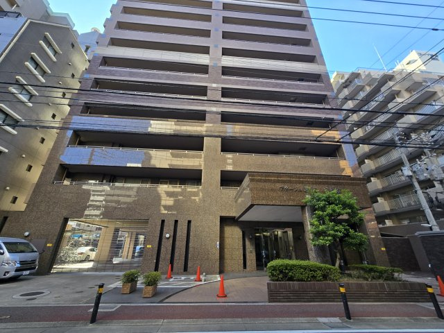 アダージュ薬院弐番館の外観