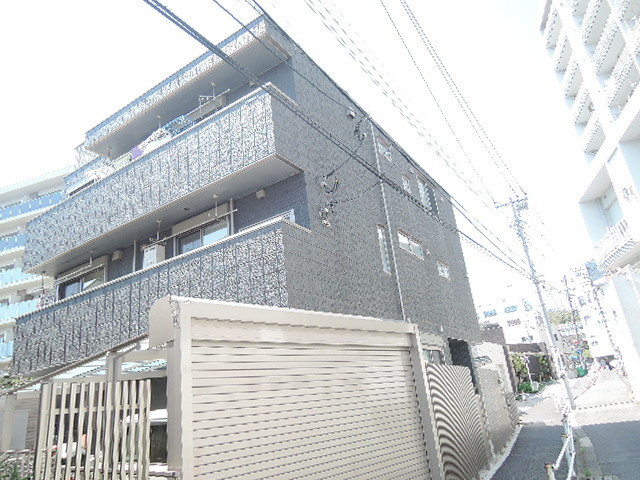 ＹＫ屏風浦のエントランス