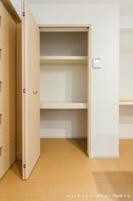 【玄関】 | カサブランカⅡ | きれいな玄関です