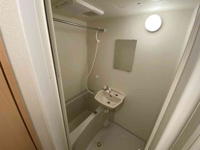 【浴室】 | レオネクスト入地 | 設備・使用は号室により異なる為、現況を優先致します。