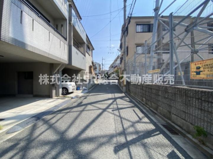 日下町5丁目中古戸建の前面道路含む現地写真|前面道路含む現地写真です