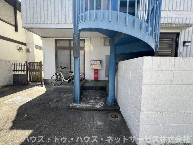 桃林ハイツのエントランス