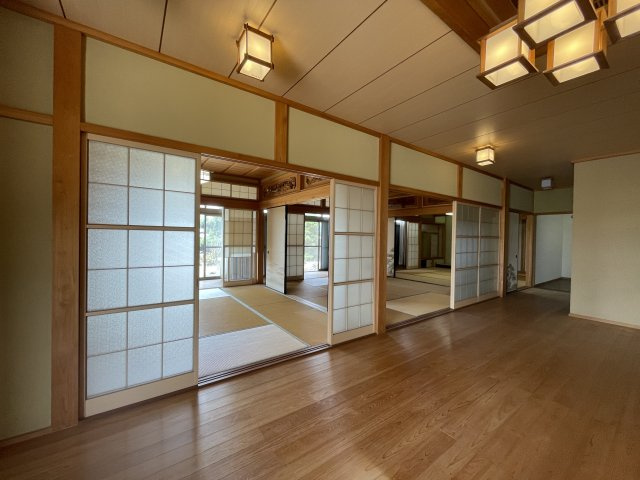 高島市安曇川町常磐木中古戸建の内装