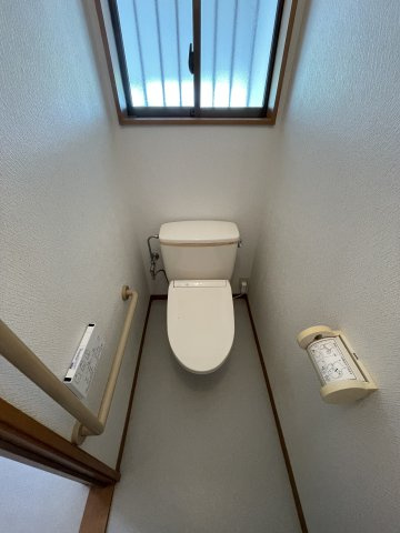 高島市安曇川町常磐木中古戸建のトイレ