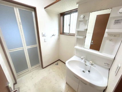 東松山市高坂６丁目　中古戸建の洗面所