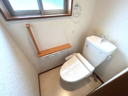 東松山市高坂６丁目　中古戸建のトイレ|２階トイレ