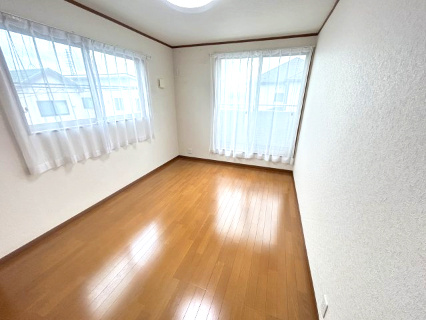 東松山市高坂６丁目　中古戸建の洋室|２階 東側洋室（６帖）