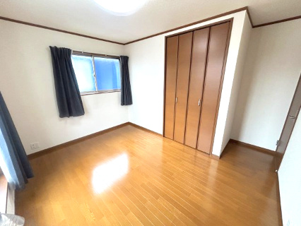 東松山市高坂６丁目　中古戸建の洋室|２階 洋室（６.５帖）