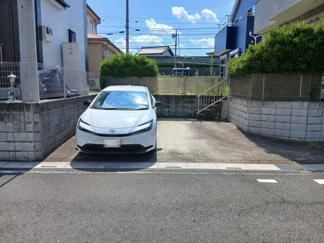 東松山市高坂６丁目　中古戸建の駐車場