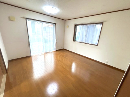 東松山市高坂６丁目　中古戸建の居間・リビング