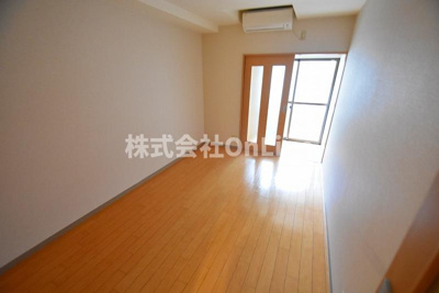 【居間・リビング】 | 稲田大発マンション