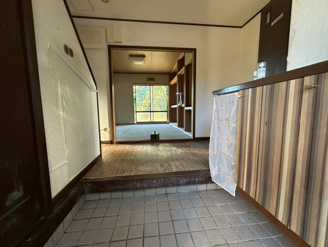 市原市武士　中古戸建の玄関